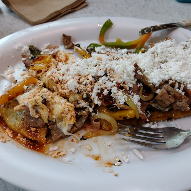 Huarache de Champiñones Con Queso