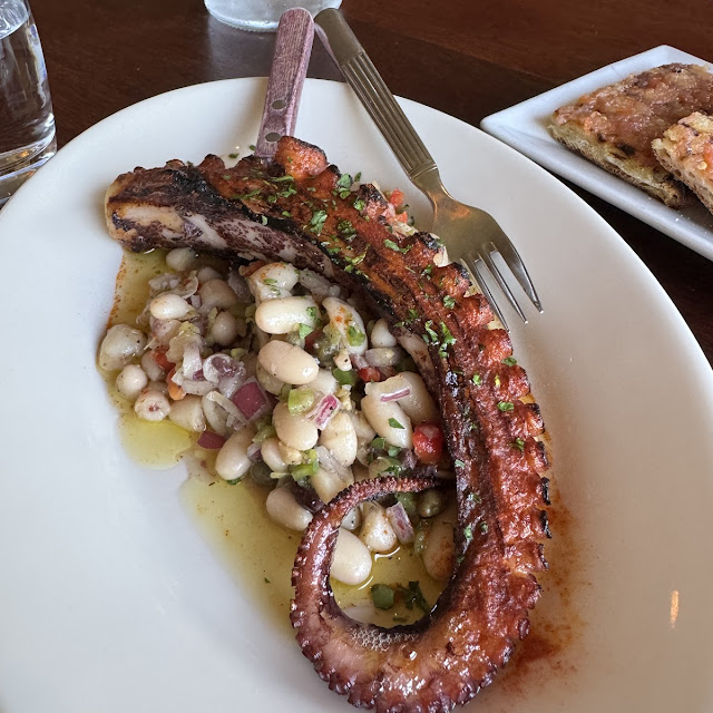 Pulpo a La Brasa