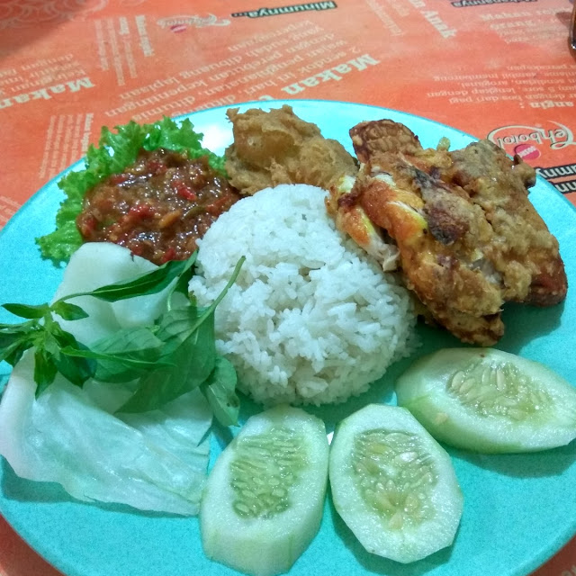 Ayam Penyet