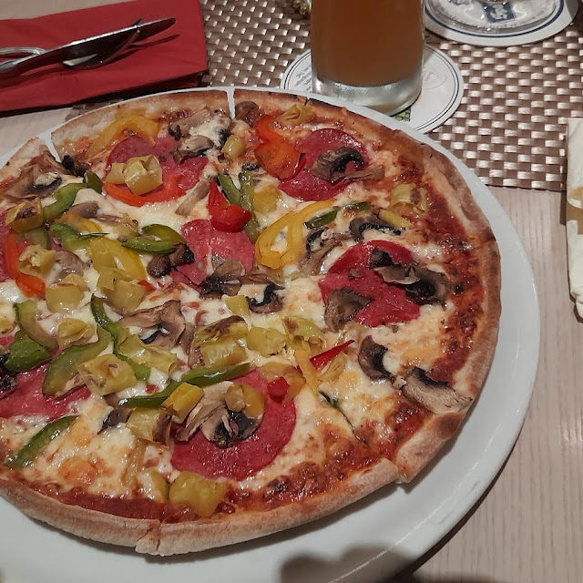 Pizza Spezial