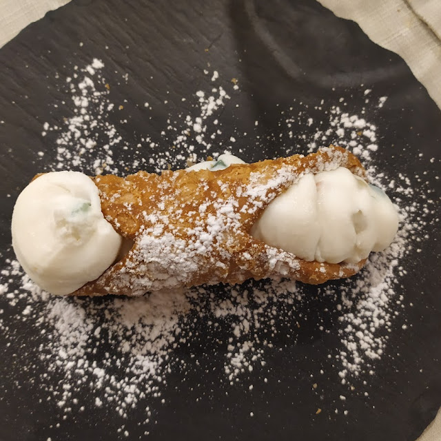 Super Buonissimo Cannolo Alla Siciliana