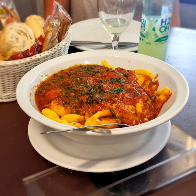 Fusilli Al Fierrito Con Salsa Scarparo