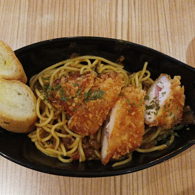 Spaghetti Bolognaise with Chicken Cordon Bleu