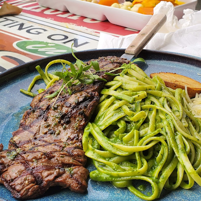 Tallarin Verde Con Bistec