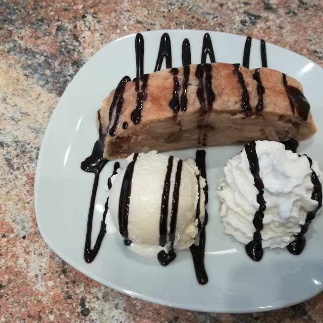 Apfel Strudel