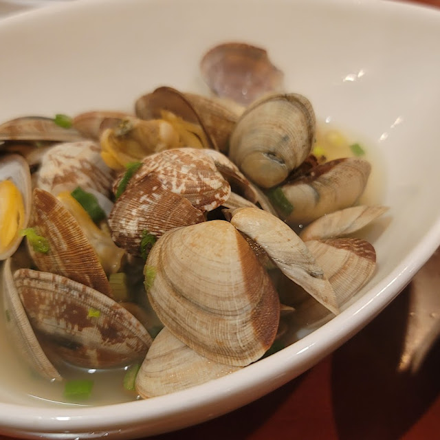 Simmered Clam with Sake