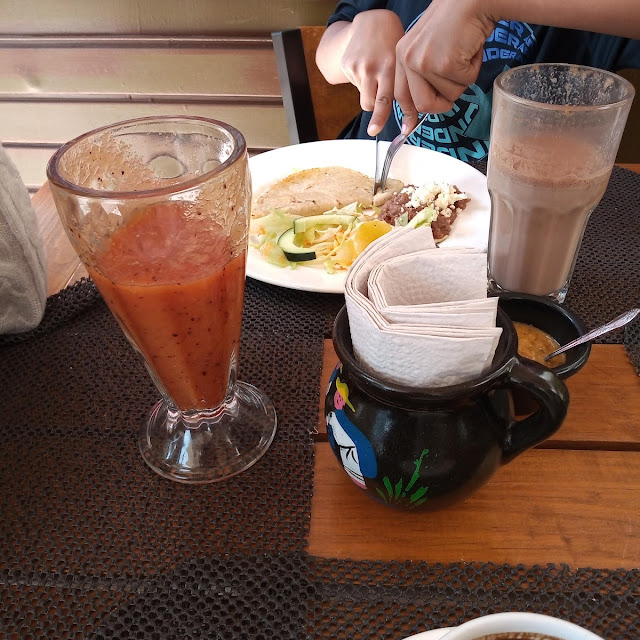 Quesadilla Malteada Y Chocomil