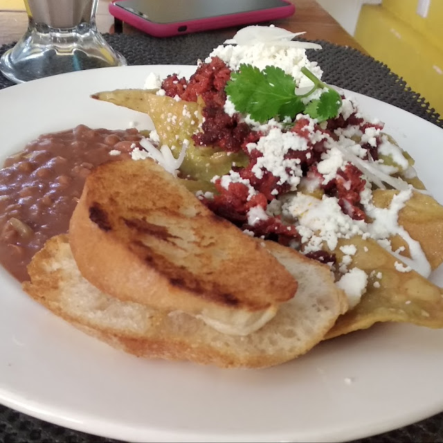 Chilaquiles Rojos
