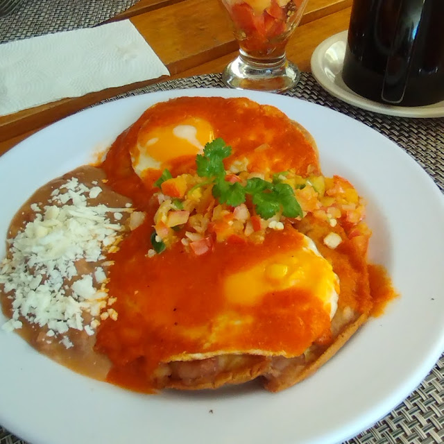 Huevos Divorciados