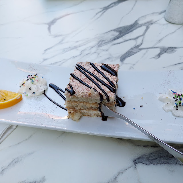Tiramisu Cake