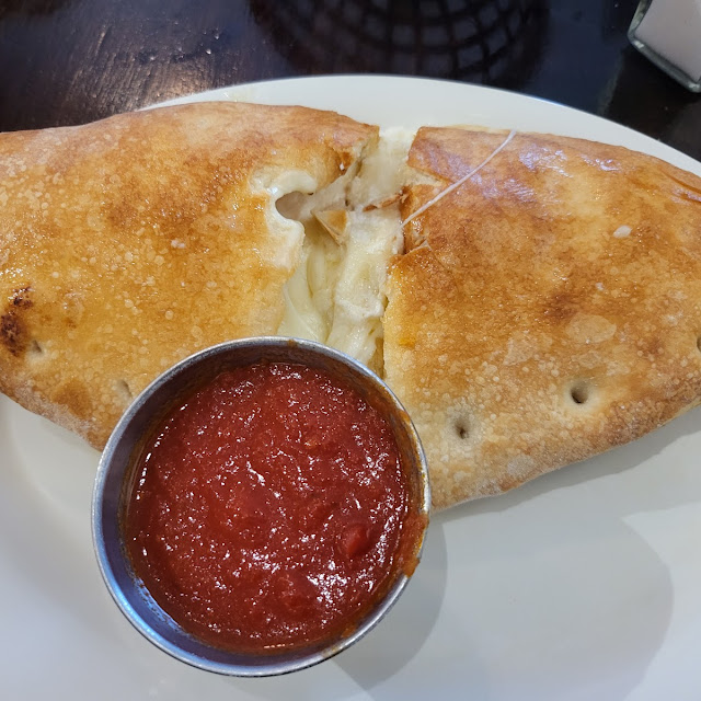 Calzone Traditional Lunch