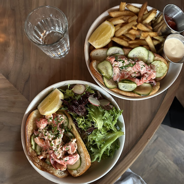 Lobster Roll with Potato Chips