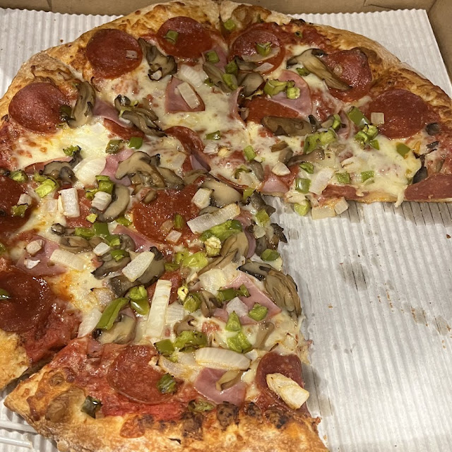 Deluxe Pizza