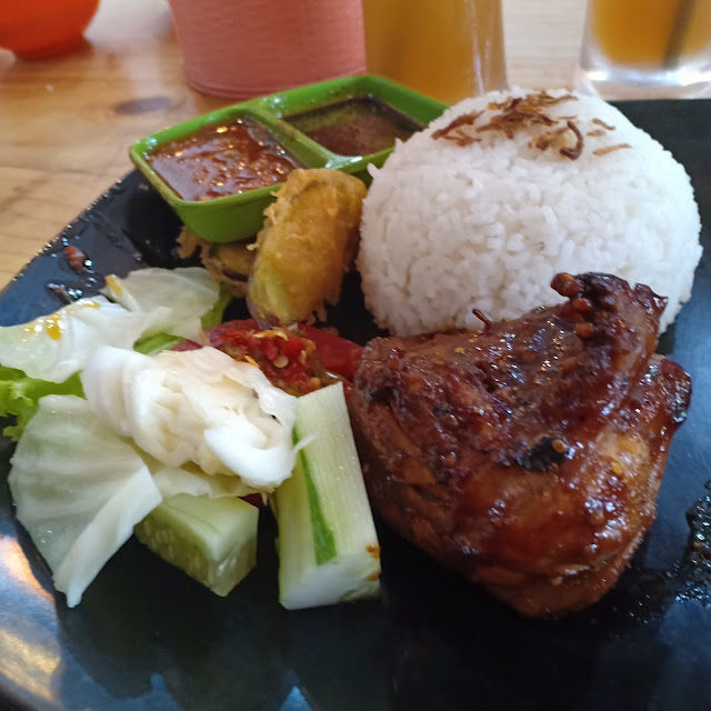 Nasi Ayam Bakar