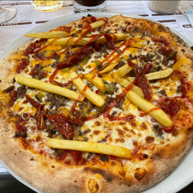 Pizza Manhattan