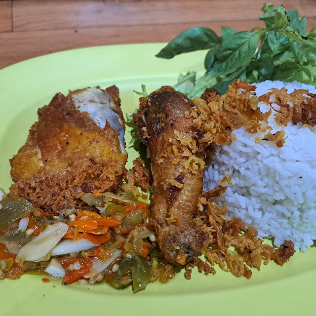 Ayam Goreng Garing Gaes
