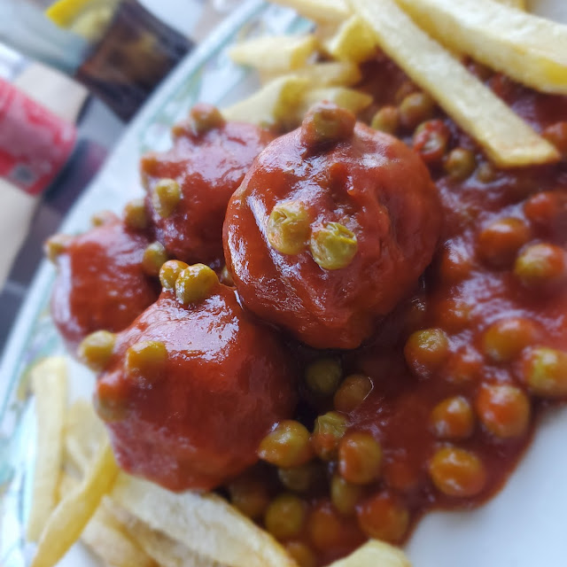 Meatballs and Peas