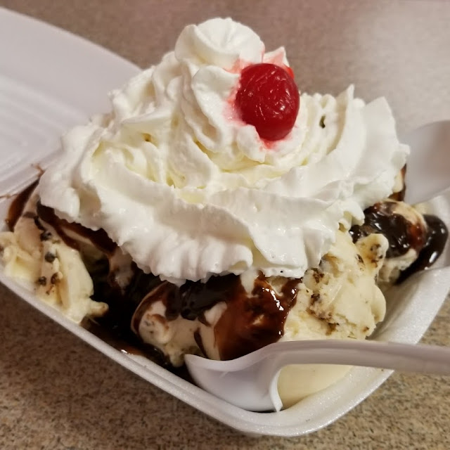 Banana Boats Sundaes