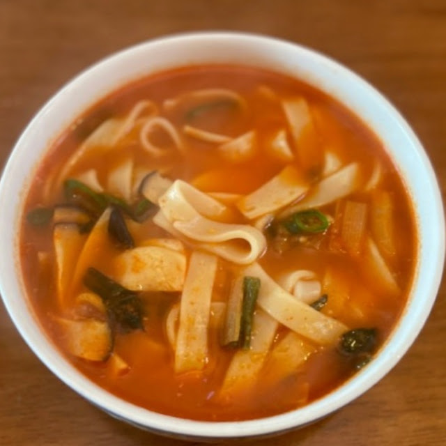 Spicy Mushrooms Noodles Soup