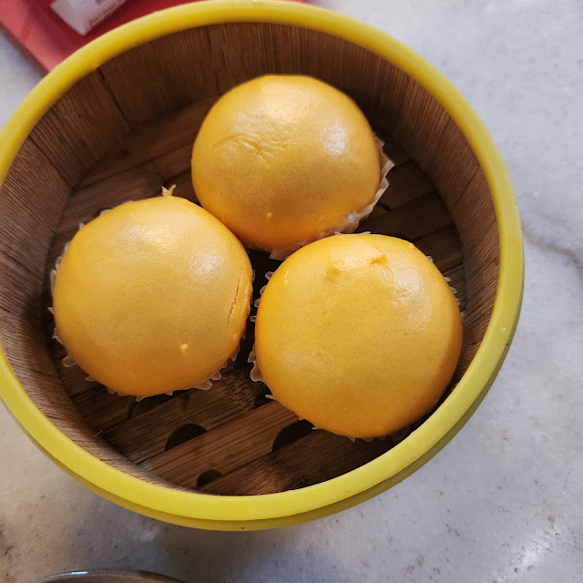mini cream custard bao 迷你流沙包