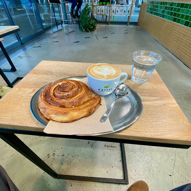 Zimtschnecke & Latte Macchiato