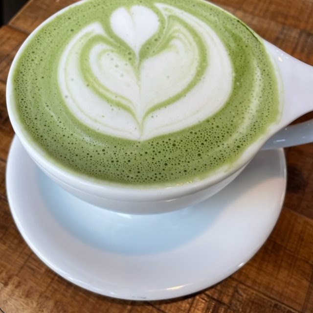 Strawberry Matcha Latte 16oz