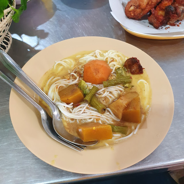 แกงไตปลา น้ำยาปู