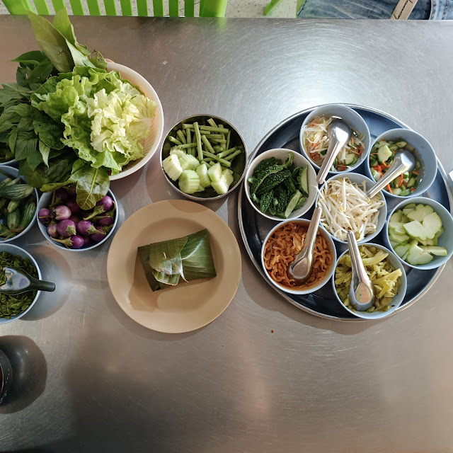 ขนมจีน รวมทุกอย่าง