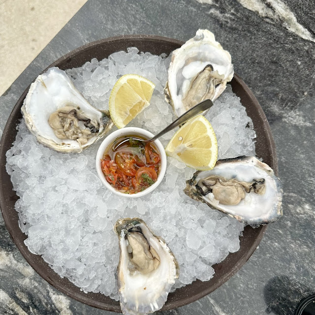 Fresh Oysters