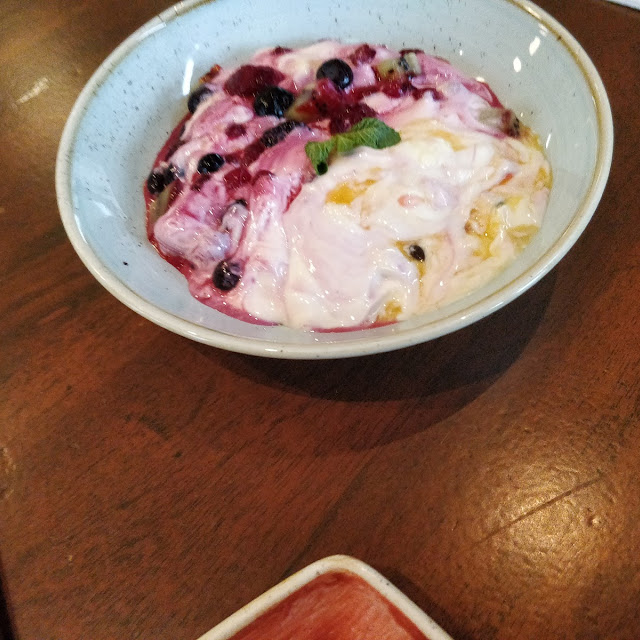 Fresh Fruit with Yogurt Parfait
