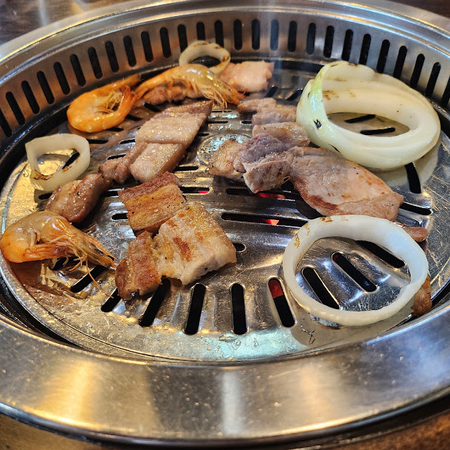 뷔페식 불고기와 삼겹살