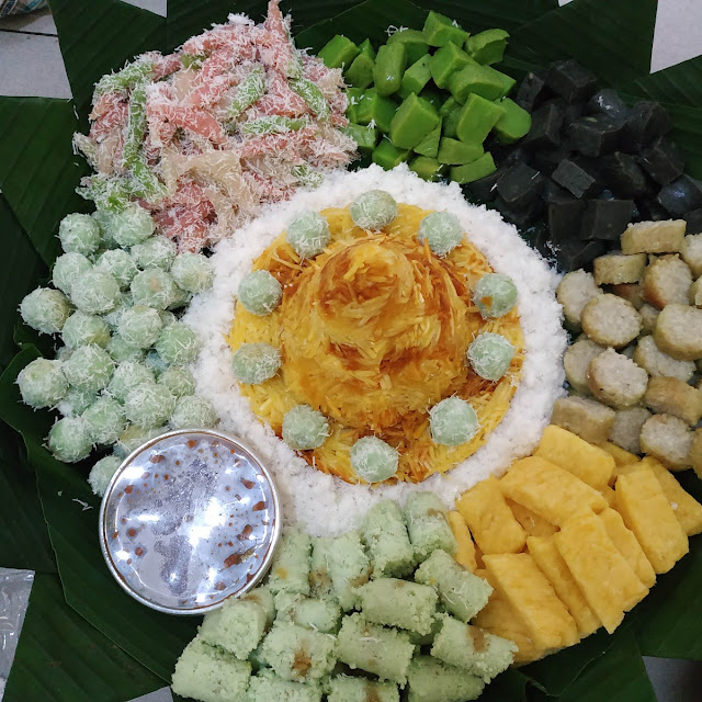Tumpeng Jajan Pasar
