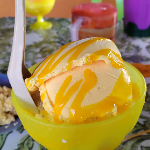 Air Batu Jagung Plus Ice Cream