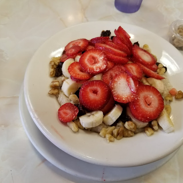 Oatmeal with Fresh Fruit