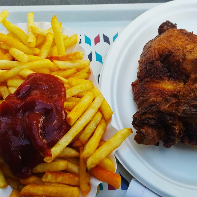 Hähnchen Mit Pommes
