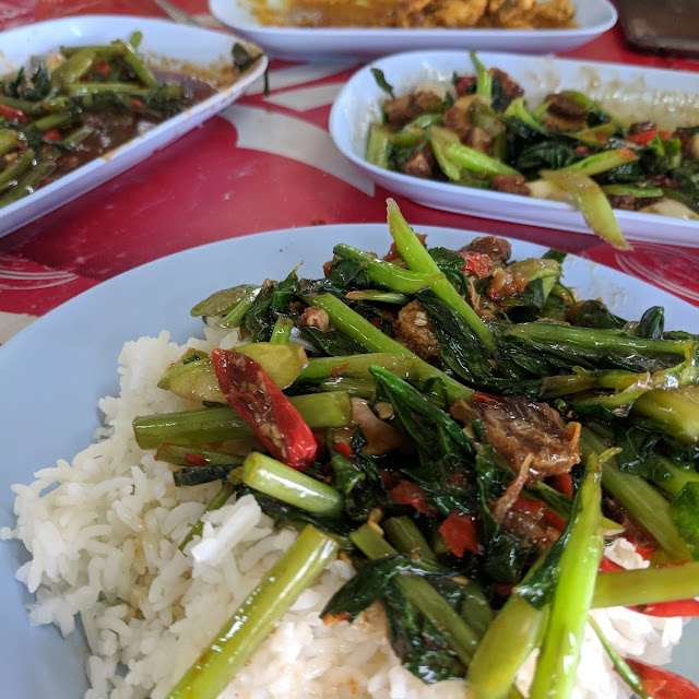 Morning Glory and Crispy Pork with Rice