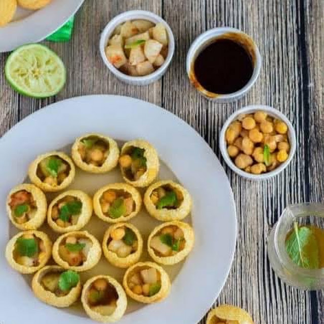Gol Gappay Pani Puri