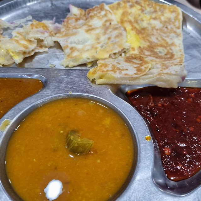 Roti Canai Telur Bawang