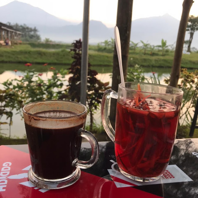 Kopi Hitam & Wedang Uwuh