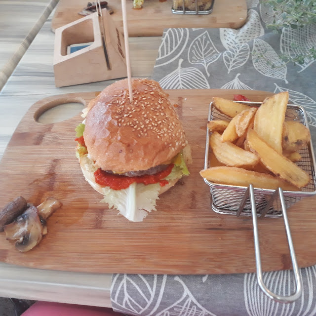 Strong Burger
