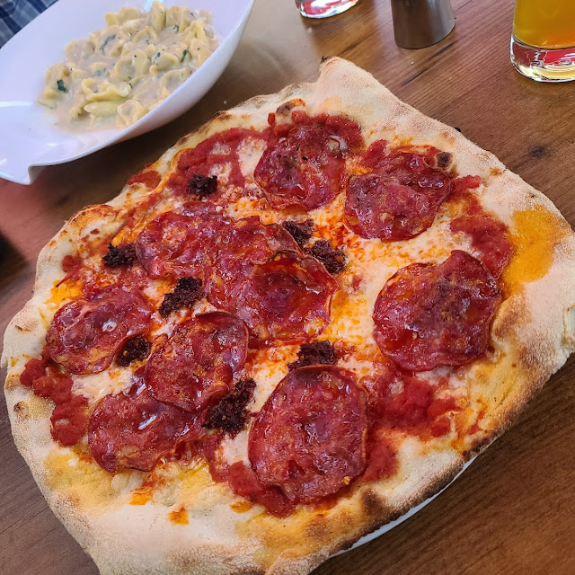 Pizza Calabrese