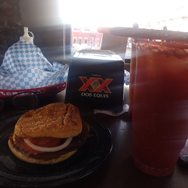 Hamburguesas Y Micheladas de Sabor