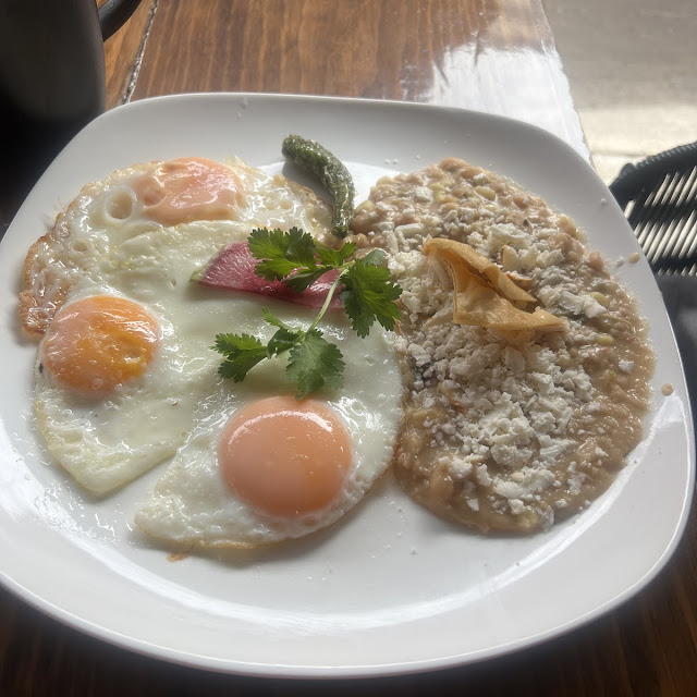 Huevos Estrellados