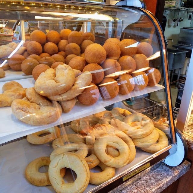 Pandebono Y Buñuelos