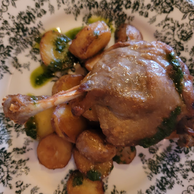 Confit de Canard Du Sud-Ouest Pommes Grenaille