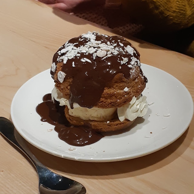 L'énorme Profiterole