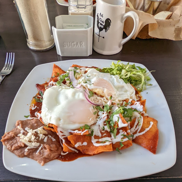 Chilaquiles Rojos Montados