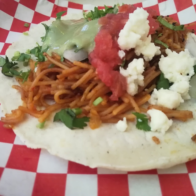 Taco de Fideos Udon