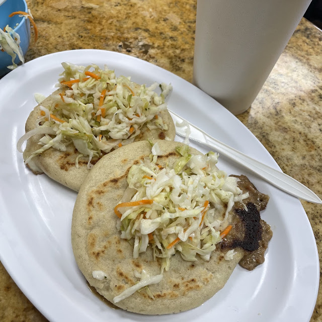 Pupusas Revueltas