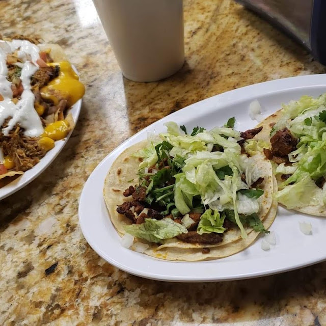 Nachos Y Tacos